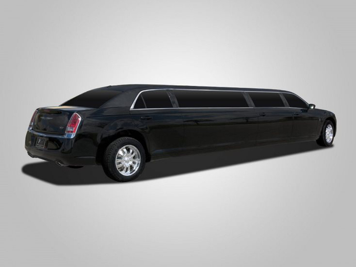 chrysler-stretch-front-left